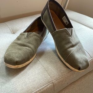 Toms, green, size 8 womens
